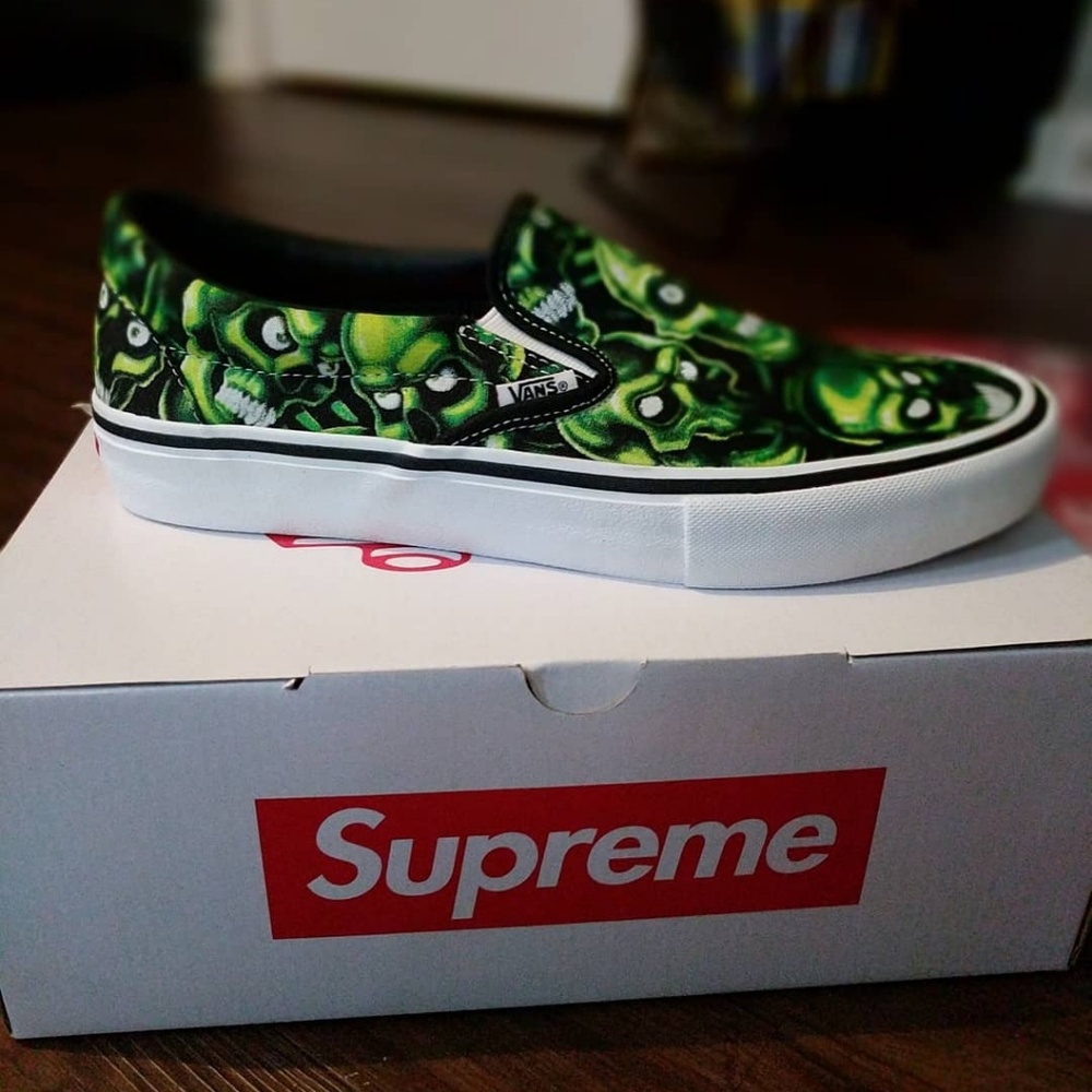 Supreme skull pile vans